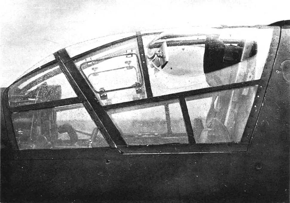 Do335-V3-A4-Prototype-1.Versuchsverband.ObdL-(1.Versuchsband.OKL-After-July-1944)-(CP+UC)-vkz-(T9+ZH)-WrkN230003-with-DB603G0-Engines-Cockpit-Canopy-with-Rear-View-Mirrors-In-Side-Blisters-76bf+s.jpg (237K)