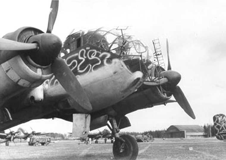 Ju188-003af+s.jpg