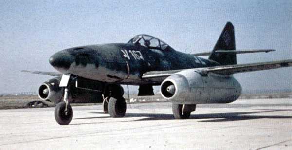 Me262-A1a-2nd-V5-(SQ+WF)-WrkN130167-(V167)-Used-For-Jettisonable-Fuel-Tanks-&-Brake-Tests-&-New-Landing-Gear-Yoke-Tests-&-Over-300-Stability-Tests-012less1f.jpg (20K)