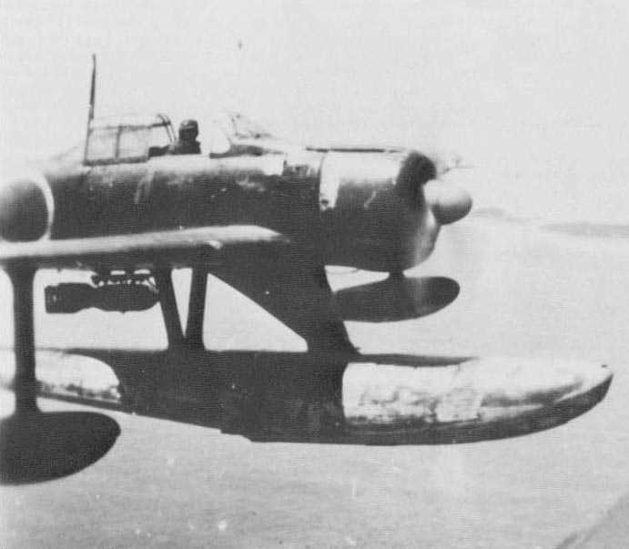 A6M2-N-Rufe-42less2.jpg (26K)